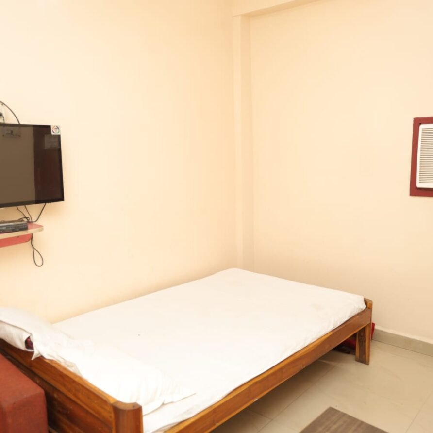Deluxe AC Room